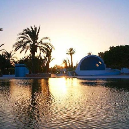 Grand Hotel Des Thermes Houmt El Souk Exterior foto